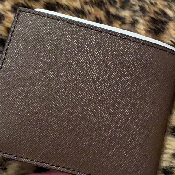 Men's Michael Kors Wallet - Picture 4 of 4